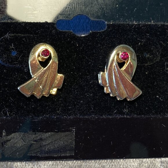 Vintage Gold Plate & Red Crystal Post Earrings - Picture 4 of 5